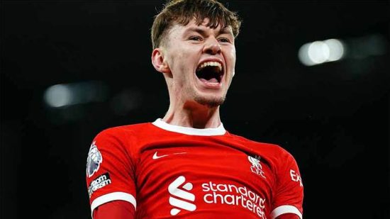 số áo Conor Bradley mang sau khi trở lại Liverpool là số 84