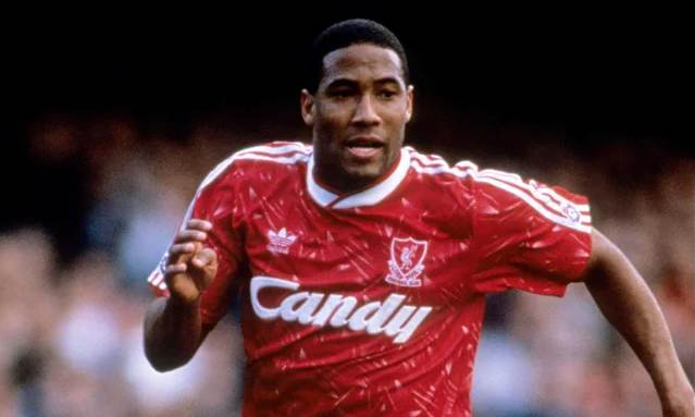 Số áo John Barnes ở Watford