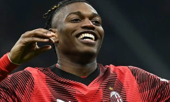 Số áo Leao nhận tại AC Milan là số 10