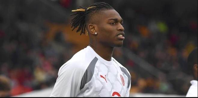Rafael Leao hoàn toàn xứng đáng nhận áo số 10 tại AC Milan